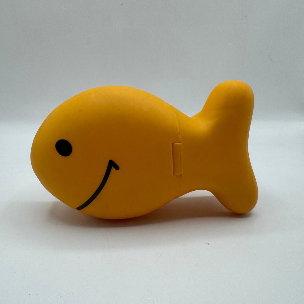 Pepperidge Farm Goldfish Snack Container Kids Orange Fish Shaped Plastic Case